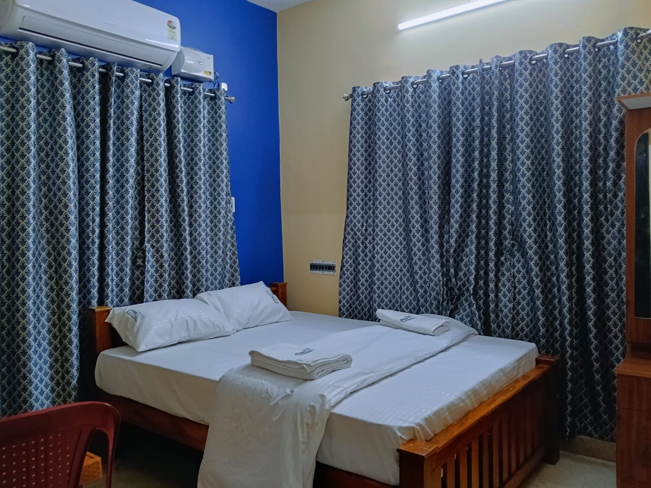 Malpe Karthik Homestay - Tap to explore photos