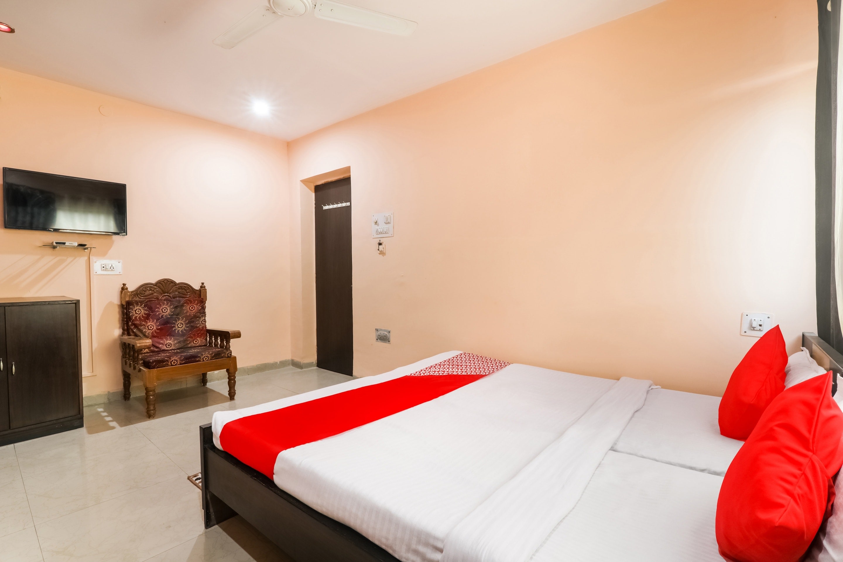 Hotel O Priyal - Tap to explore photos