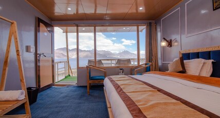 Pangong Vista Resort Room Type - Premium room