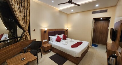 Asian Inn Beach Resort (Sea Facing) Room Type - Deluxe Room with Sea View