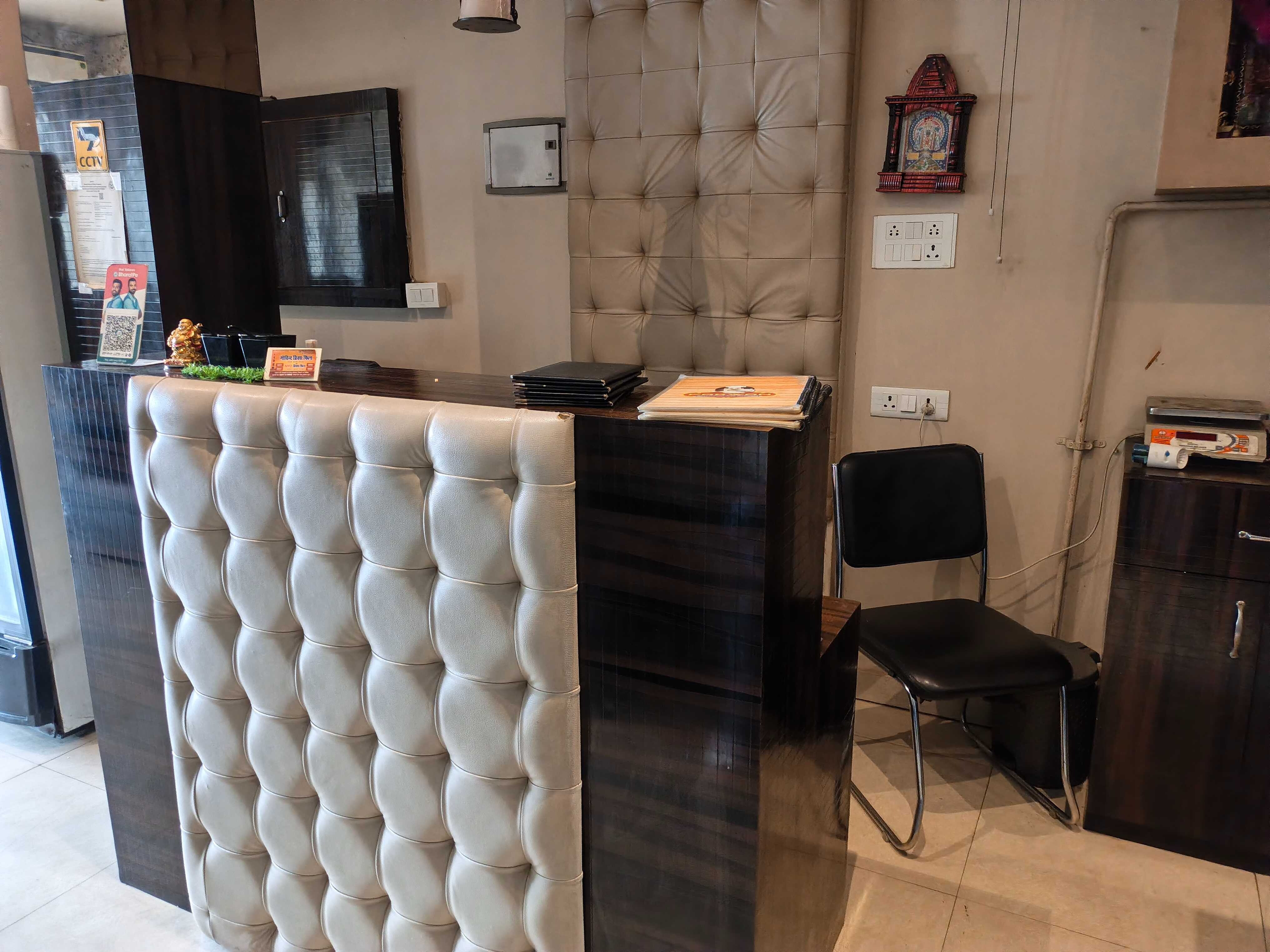 Hotel O PAKWAN HOTELS - Tap to explore photos