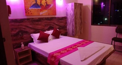 Hotel Utsav Grand by Chocolate Inn Room Type - Deluxe Double Or Twin Room