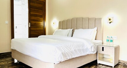 Nature's Fold | Mall Road Room Type - Standard Room with Balcony