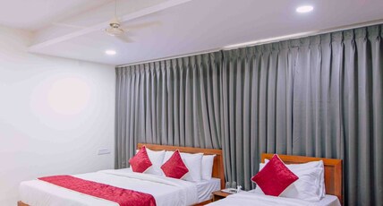 No7 Grandeur Hotel Room Type - Deluxe room AC