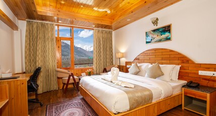 Hotel SNAS Retreat Manali Room Type - Premium Room with Balcony Mountain View