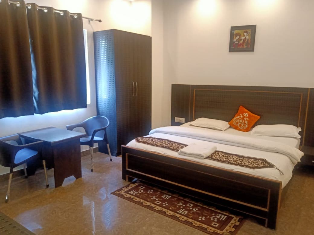 Hotel Raj Shree - Tap to explore photos