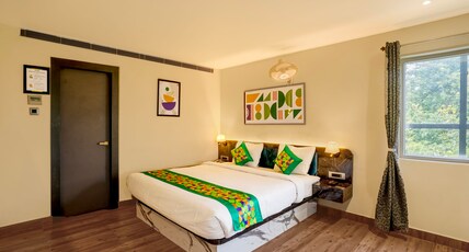 Treebo Golden Leaf Room Type - Premium Room