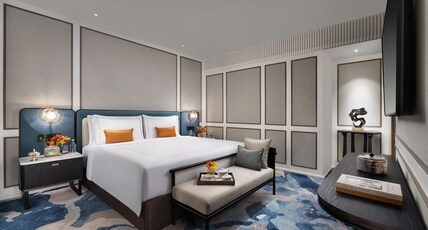 Taj Palace, Lucknow Room Type - Luxury Suite