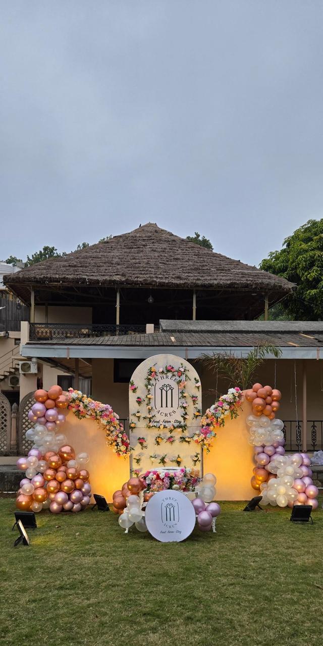3 Acres Resort - Tap to explore photos