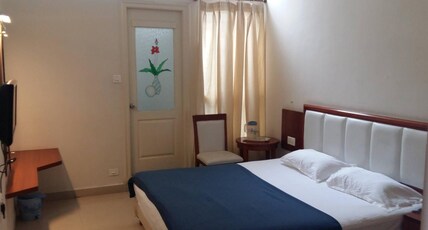 24/7 Shine Comforts Room Type - AC ROOM