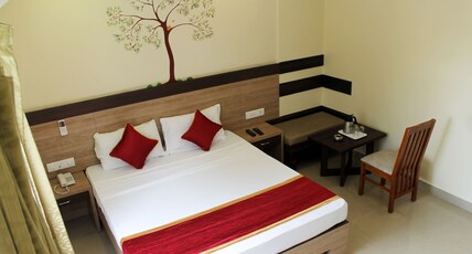 HOTEL GREEN TREE Room Type - Deluxe Room