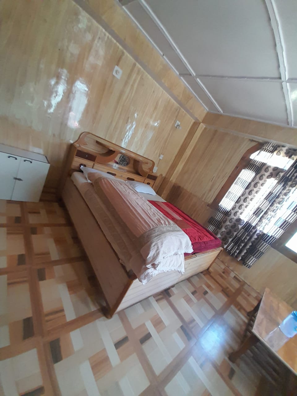 Hotel Ravi - Tap to explore photos