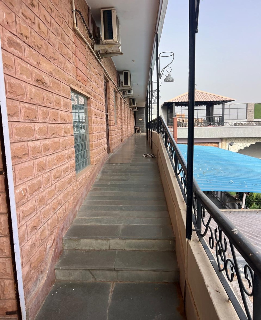 Satyam Shivam Palace & Resort - Tap to explore photos