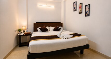 Seaa Breeze - White Town Room Type - Standard Room