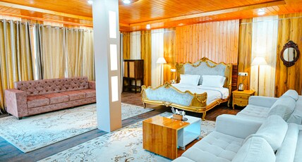 Mountain BNB Room Type - Maharaja Suite