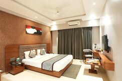 ALAUKIK HOTEL