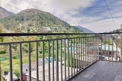 Himalayan Horizon and Cafe