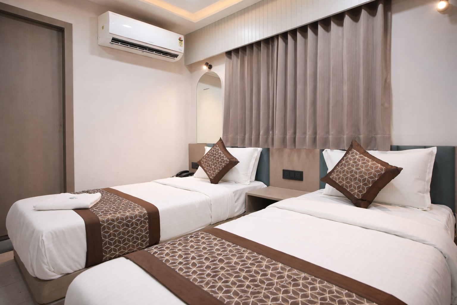 Sunpark Hotel, Ahmedabad - Tap to explore photos