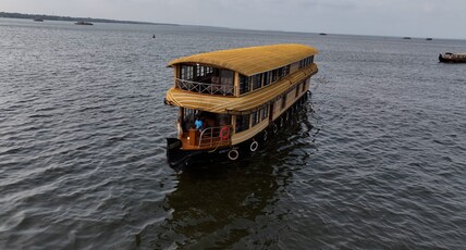 Gold River Sunwaves HouseBoat Room Type - Premium AC room Check in to Check Out