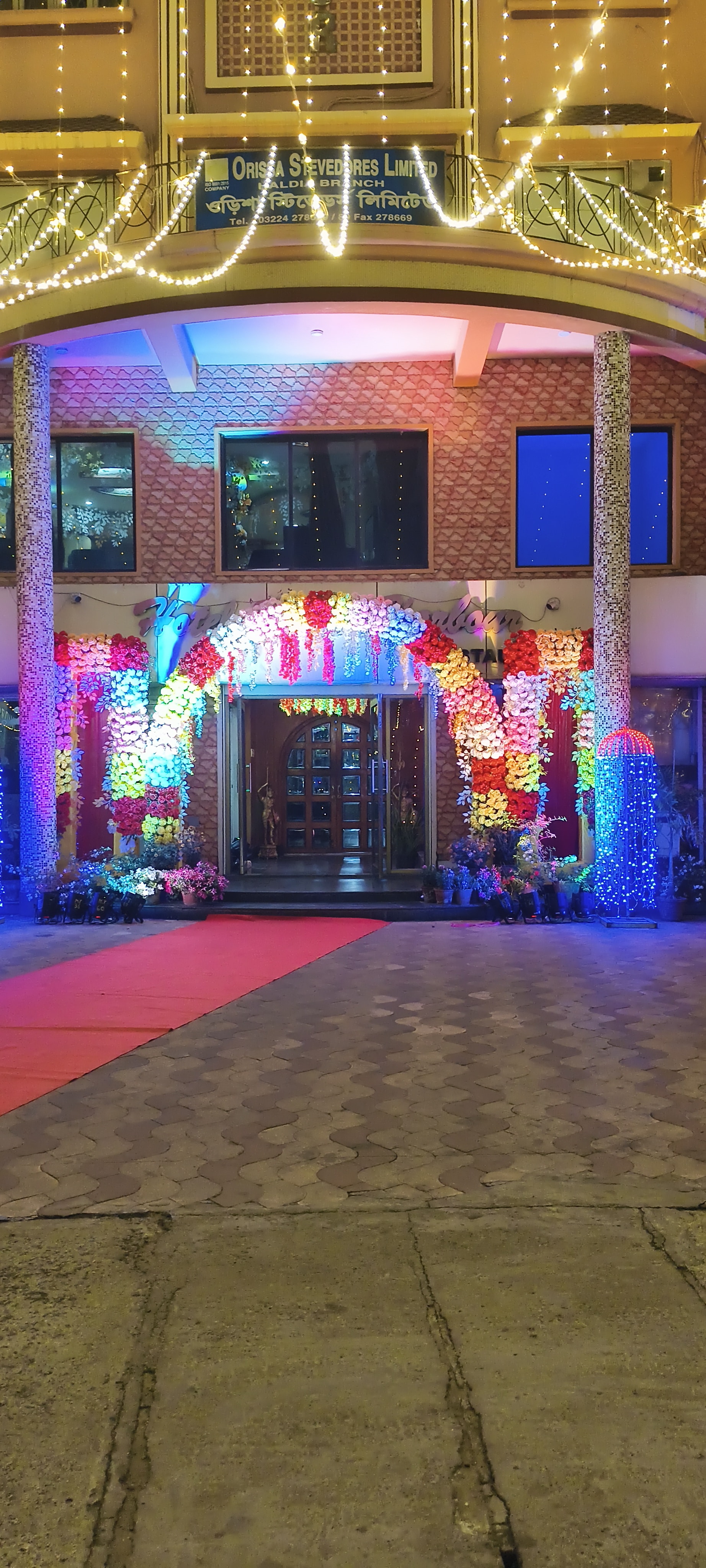 HOTEL ROYAL HARBOUR - Tap to explore photos