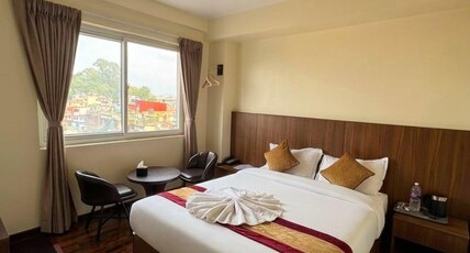 Hotel In N Out Room Type - Deluxe Double Room