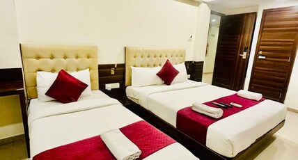 Hotel Mumbai International  Near T2 Room Type - Superior Triple Bed