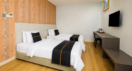 Collection O Near Tanjung Batu Formerly 4orty Inn Room Type - Standard Triple
