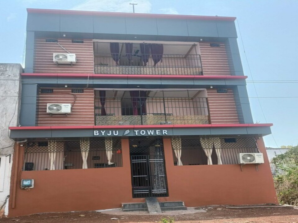 Hotel O AIIMS Raipur - Tap to explore photos