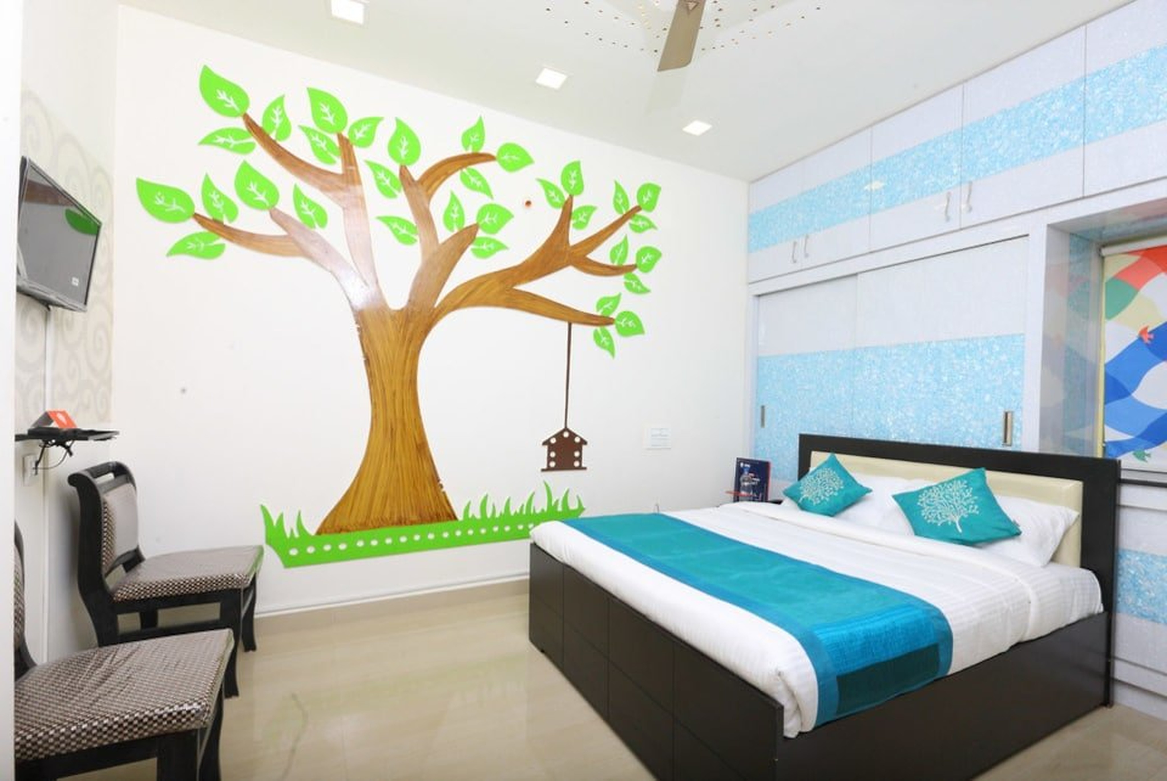  VAIBHAVA SERVICE APARTMENTS - Tap to explore photos
