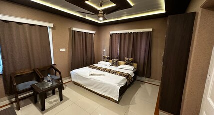 Hotel Aroma Room Type - Deluxe Non Ac Room