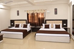 Panch Aarohan Hotel Nature Plaza