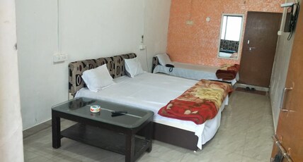 Paliwal Hotel Room Type - AC room