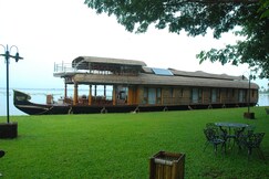ATDC Houseboat
