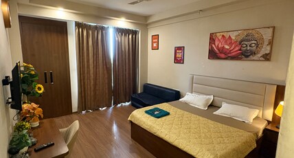 Premium Stay in Greater Noida Room Type - Bedroom 2