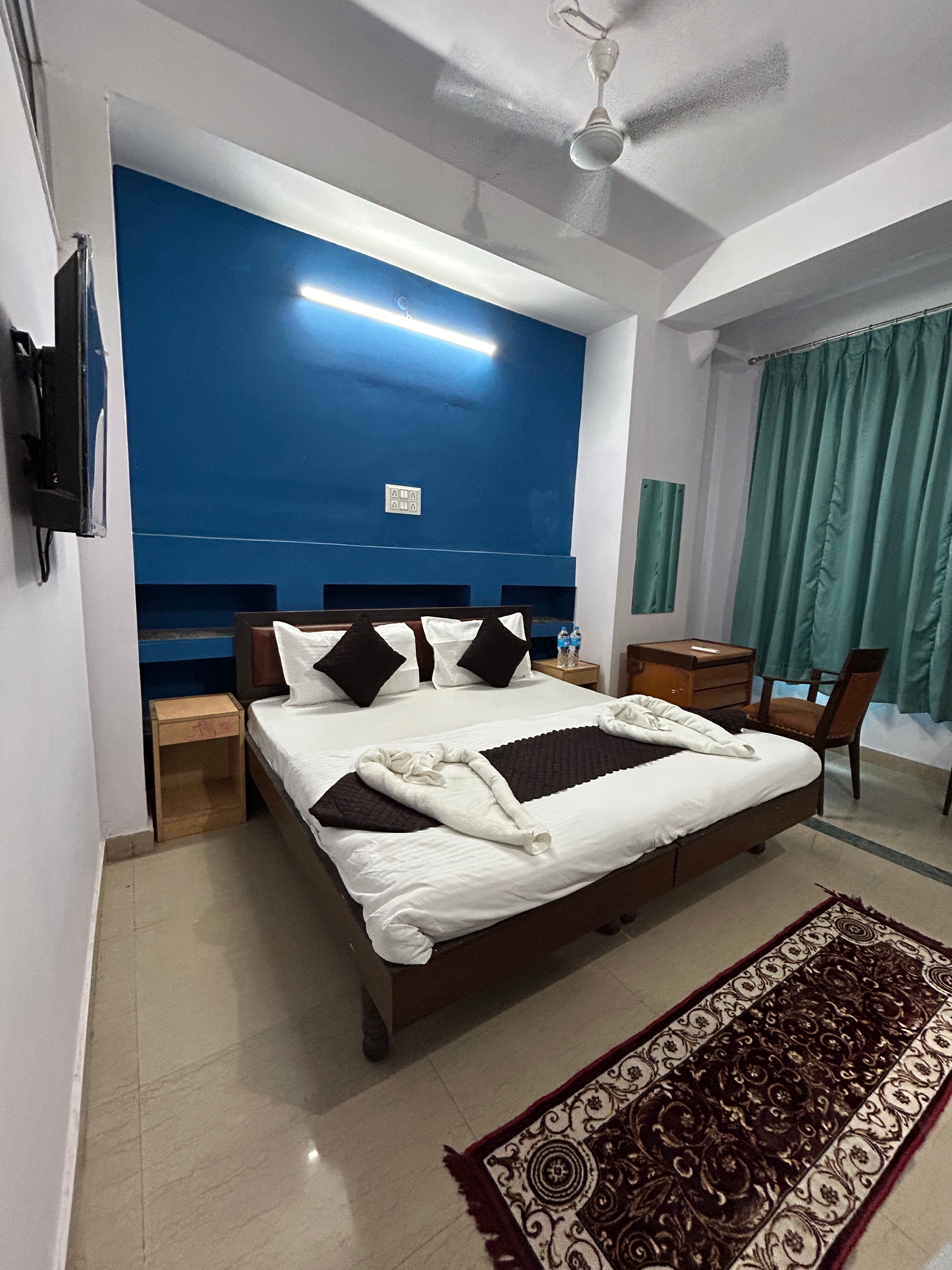 Hotel Moomal Residency - Tap to explore photos