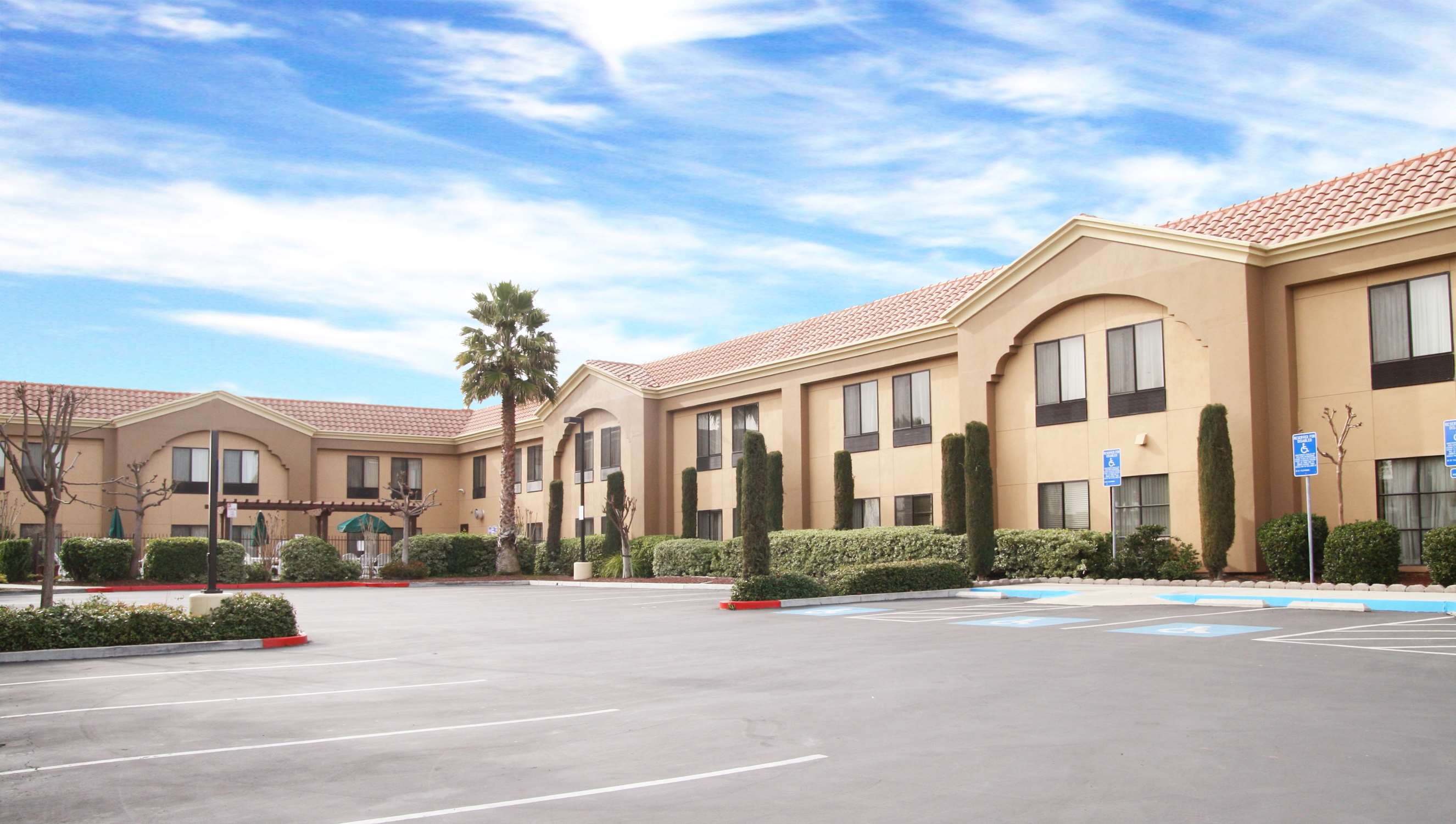 Hampton Inn Livermore - Tap to explore photos