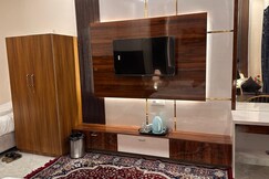 Hotel Highway Retreat