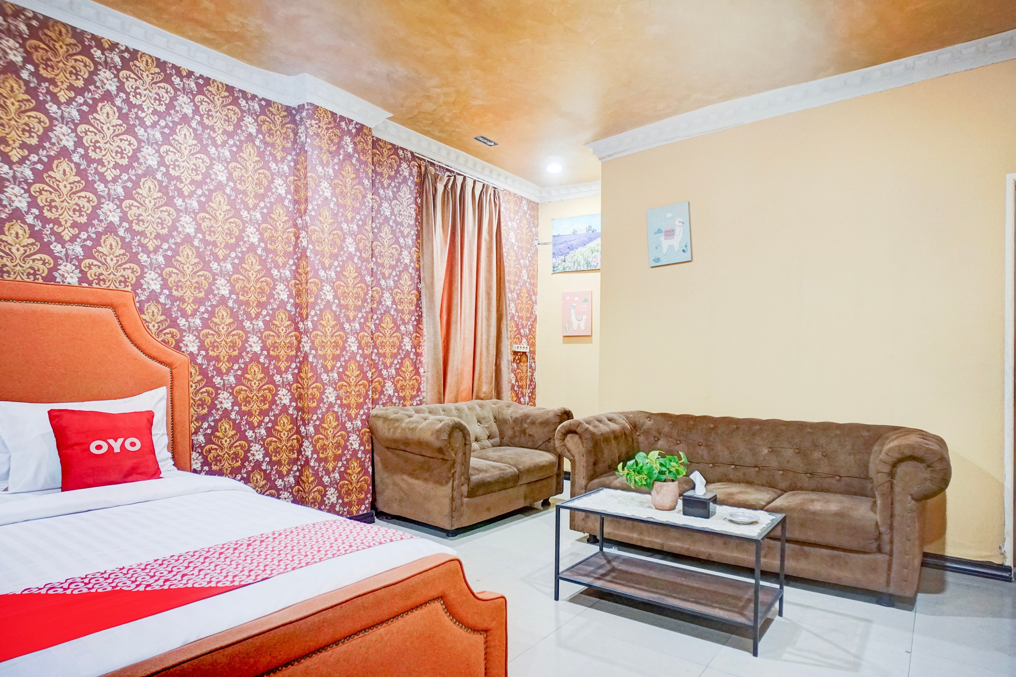 Hotel Grand Z Suites 6 Hour Stay - Tap to explore photos
