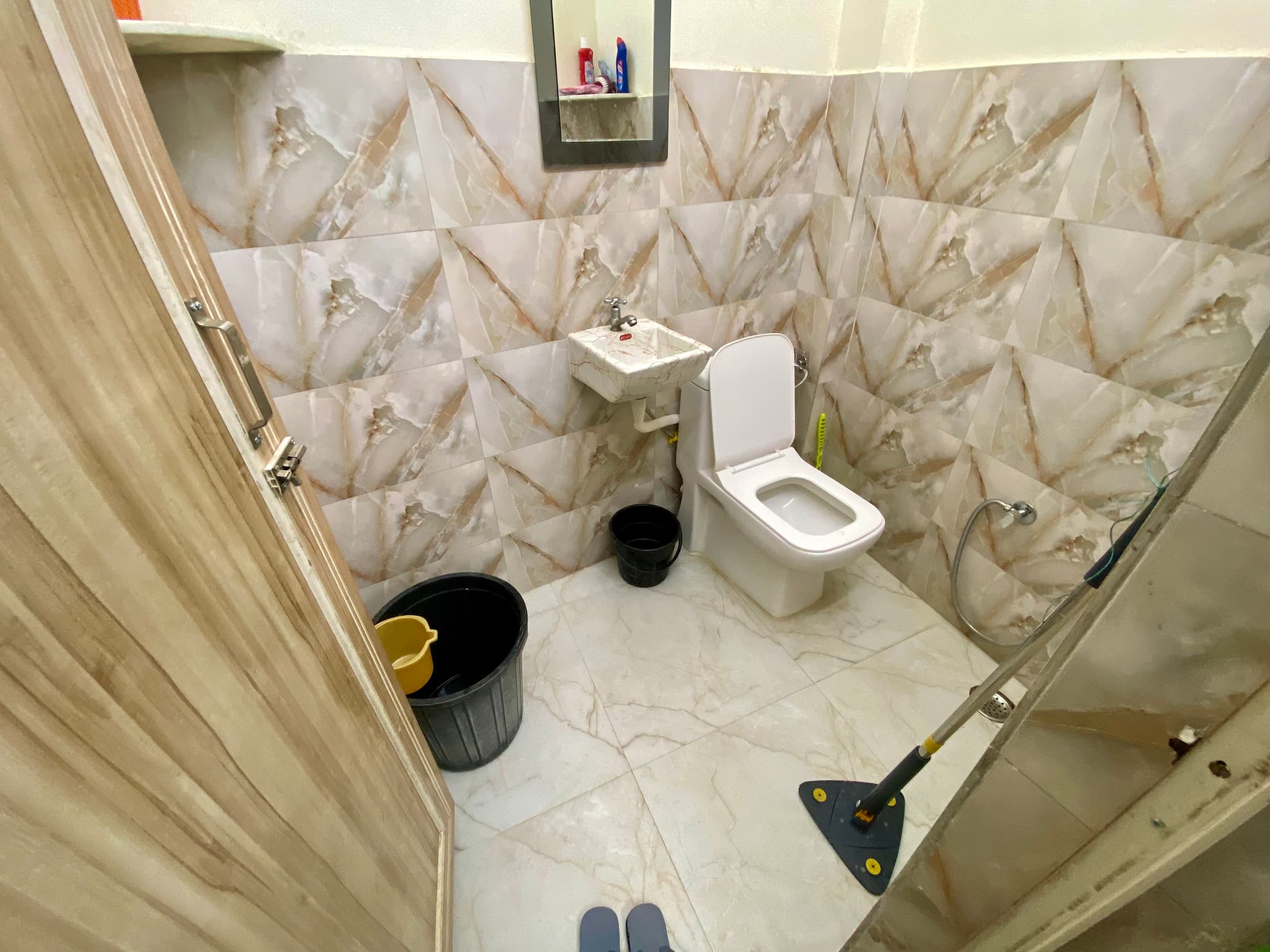 1bhk Private Stay Near Cittaranjan Hospital - Tap to explore photos