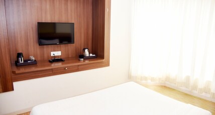Renovos Hotel Rivera Room Type - Standard Non Ac