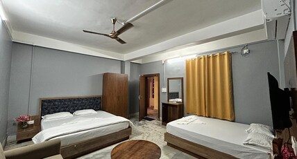 Shree Tulja Bhavani Restauarant & Lodge Room Type - Family Room with Air conditioning Shree Tulja Bhavani Restauarant & Lodge Room Type - Family Room with Air conditioning