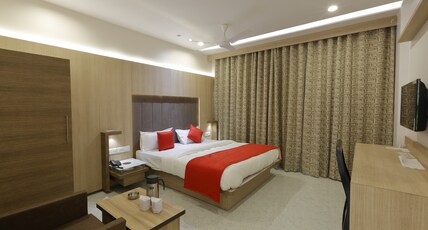 HOTEL LUXURA Room Type - EXECUTIVE ROOM HOTEL LUXURA Room Type - EXECUTIVE ROOM