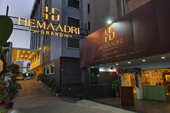 Hotel Hemaadri Grand