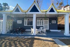 Bell Vue Cottages| Mountain-view Rooms