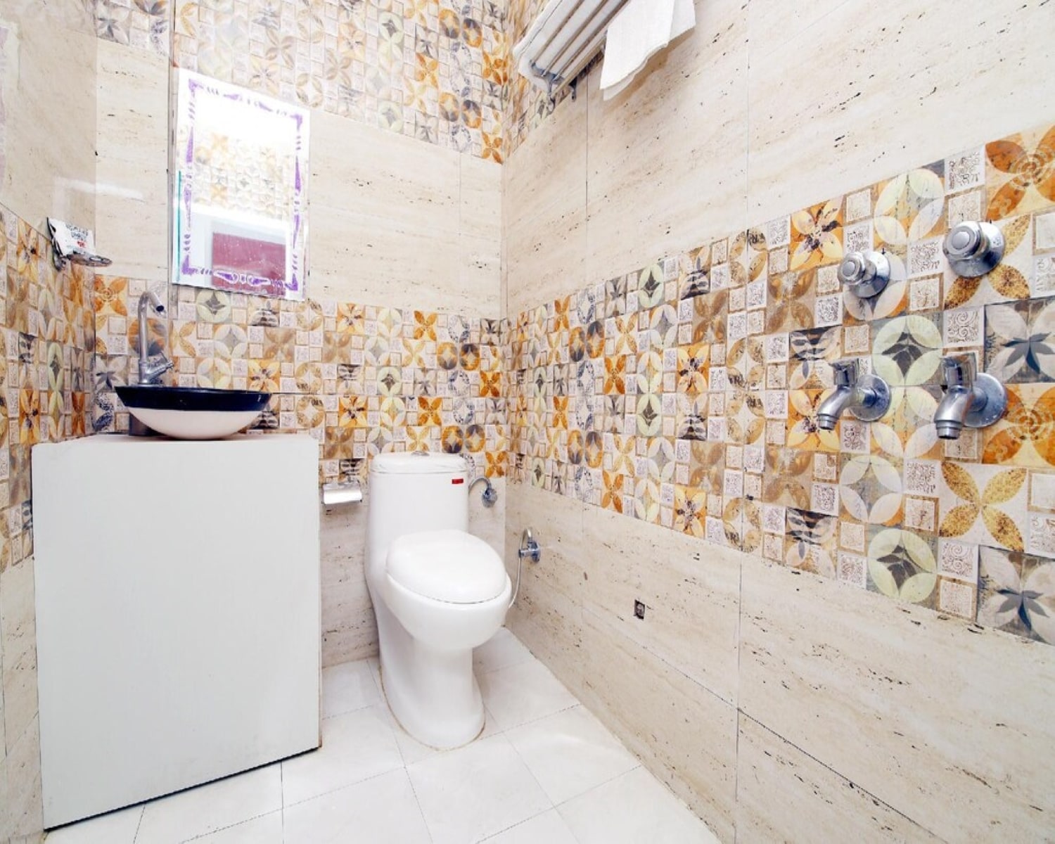 Hotel Brijwasi Palace - Tap to explore photos