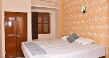 Sri Kashi Stay Room Type - Bedroom 2