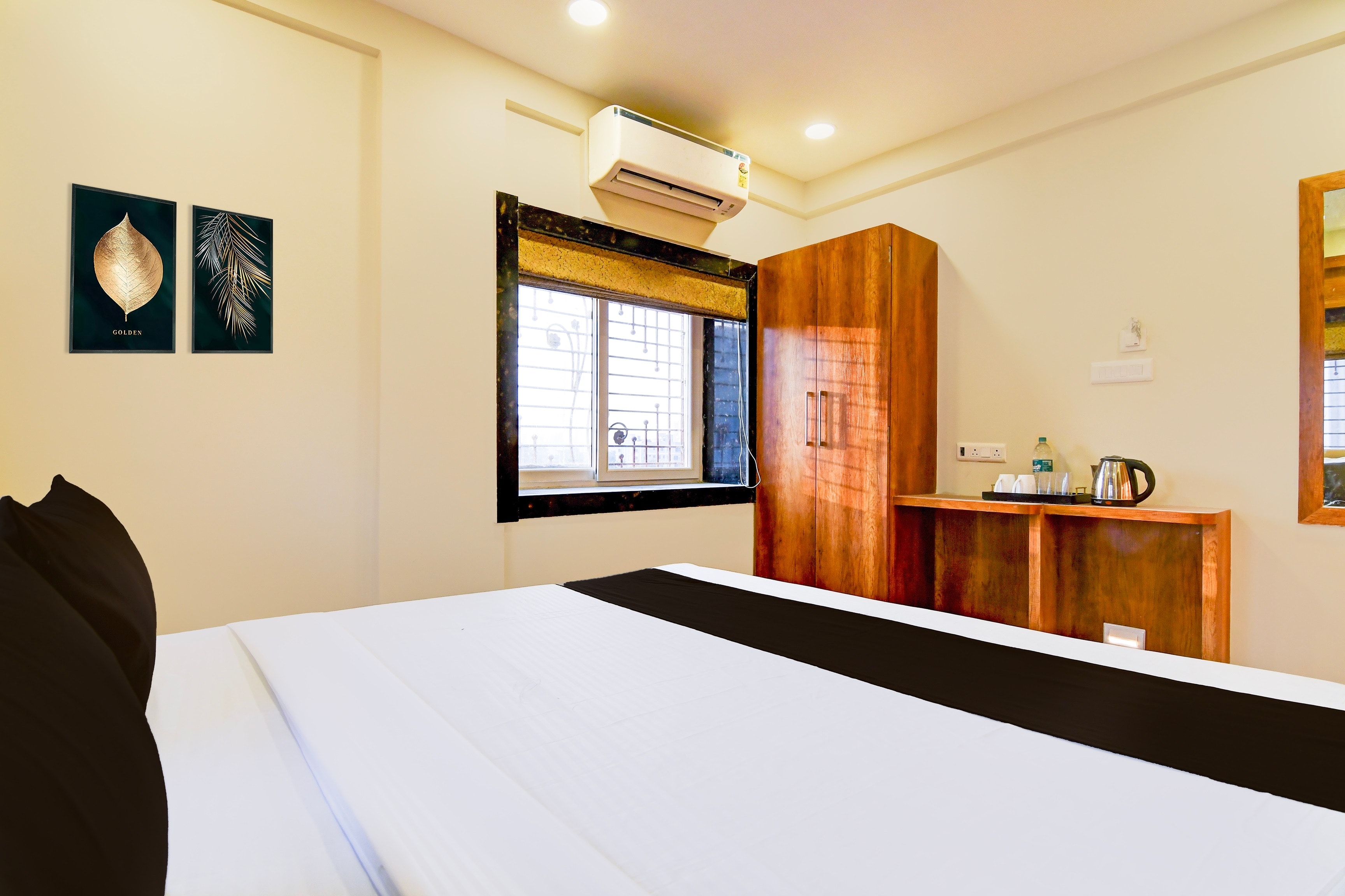 Hotel O SHANTINIKETAN - Tap to explore photos