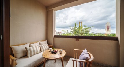 Crowne Plaza Kunming Ancient Dian Town Room Type - 2 Bedroom Suite Living Room Garden View Crowne Plaza Kunming Ancient Dian Town Room Type - 2 Bedroom Suite Living Room Garden View