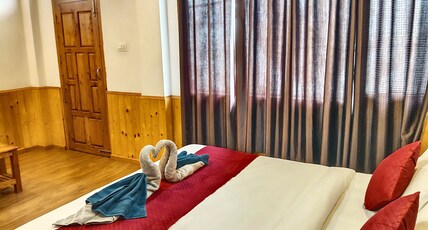 Norwin wooden Villa Room Type - Deluxe room with pvt balcony