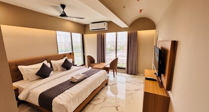 Hotel Star Wood Room Type - Super Deluxe Room With City View